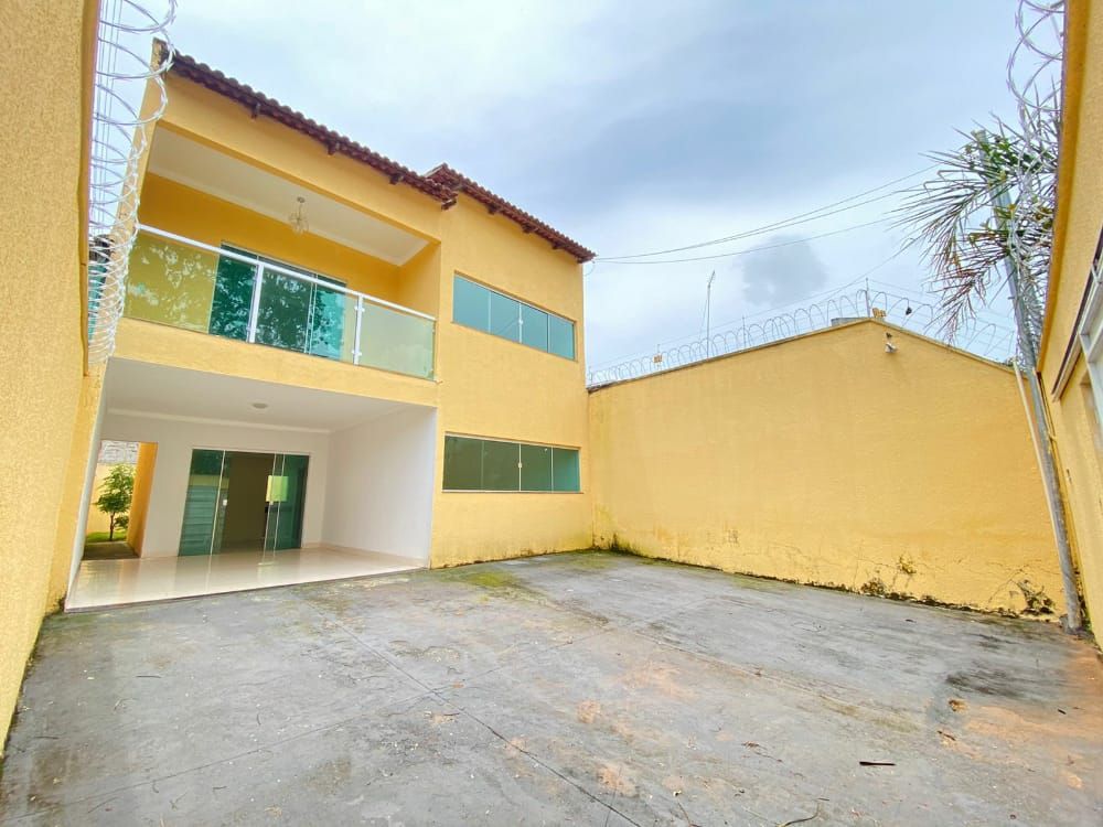 Sobrado à venda com 3 quartos, 174m² - Foto 2