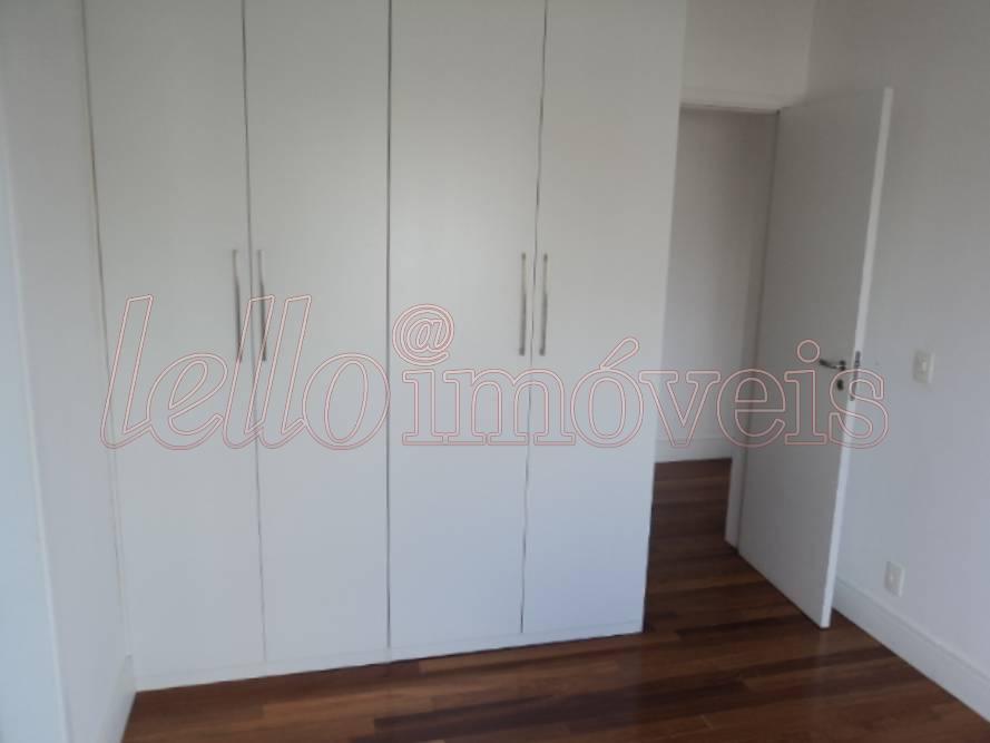 Apartamento para alugar com 3 quartos, 200m² - Foto 8