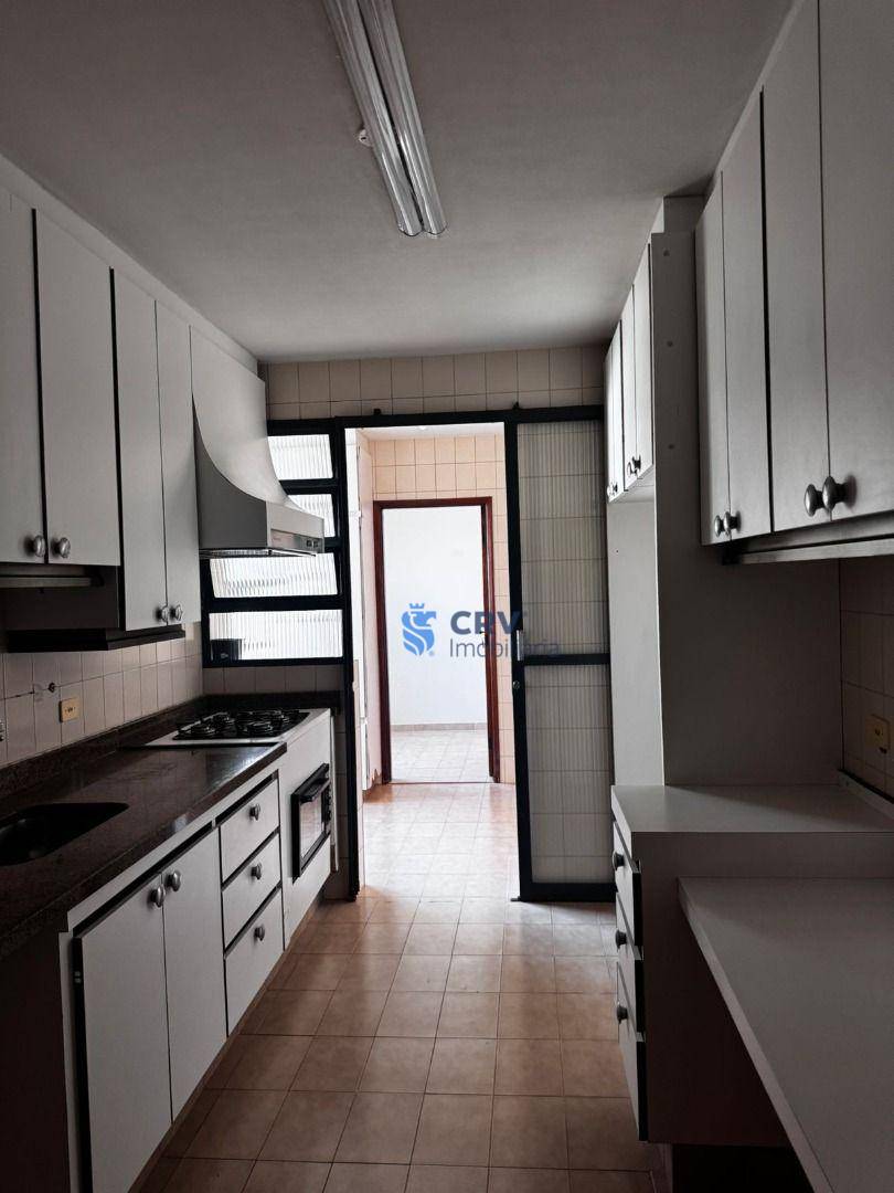 Apartamento para alugar com 3 quartos, 132m² - Foto 3