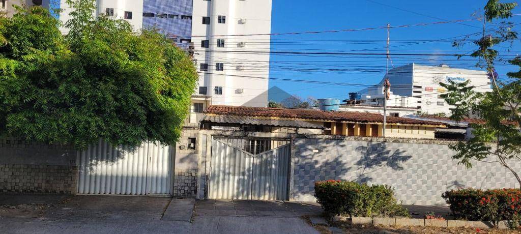 Casa, 3 quartos, 238 m² - Foto 1