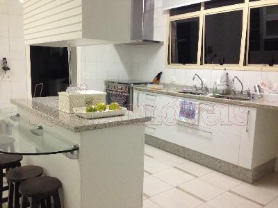 Apartamento à venda com 3 quartos, 300m² - Foto 4