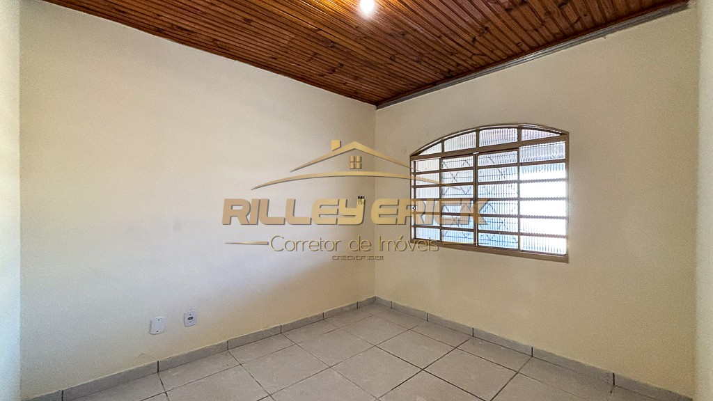 Terreno à venda com 3 quartos, 300m² - Foto 8