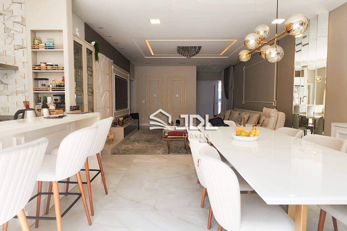 Casa à venda com 3 quartos, 246m² - Foto 9