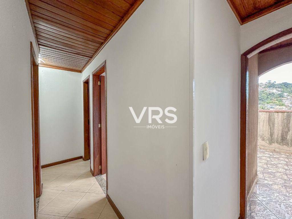 Casa à venda com 3 quartos, 182m² - Foto 15