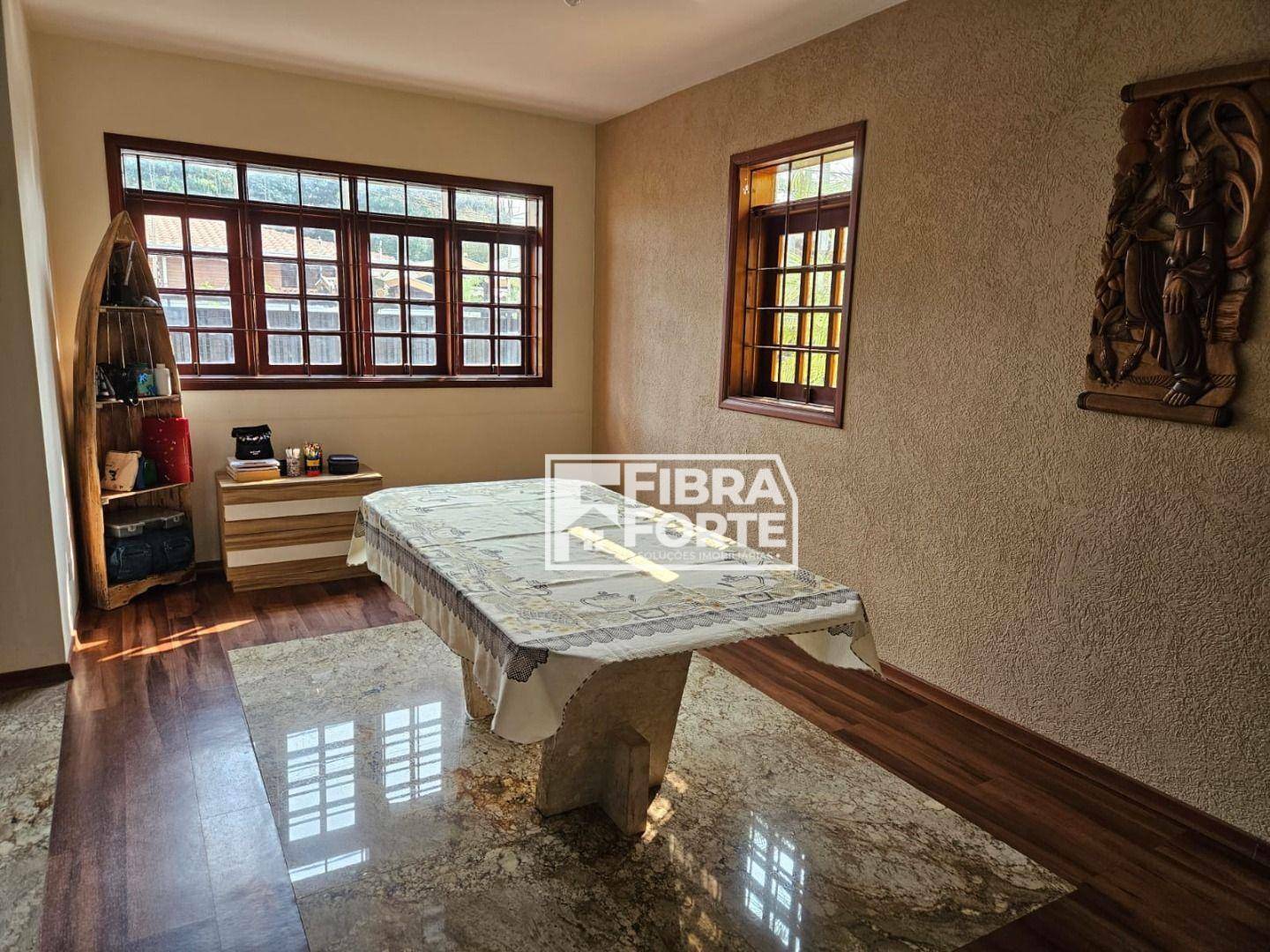 Casa à venda com 3 quartos, 333m² - Foto 12