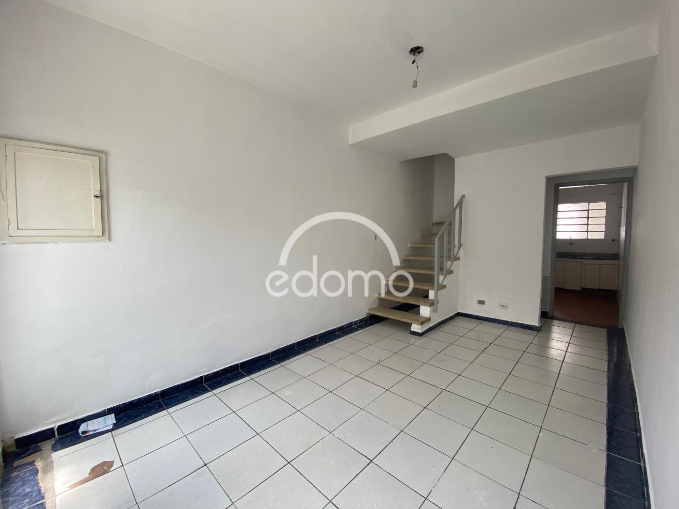 Casa para alugar com 2 quartos, 34m² - Foto 1