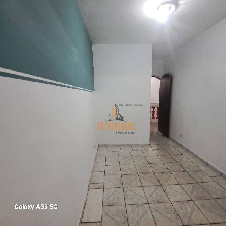 Sobrado à venda com 3 quartos, 240m² - Foto 33