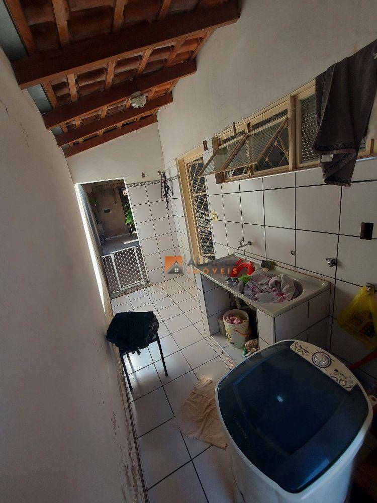 Casa à venda com 3 quartos, 107m² - Foto 18