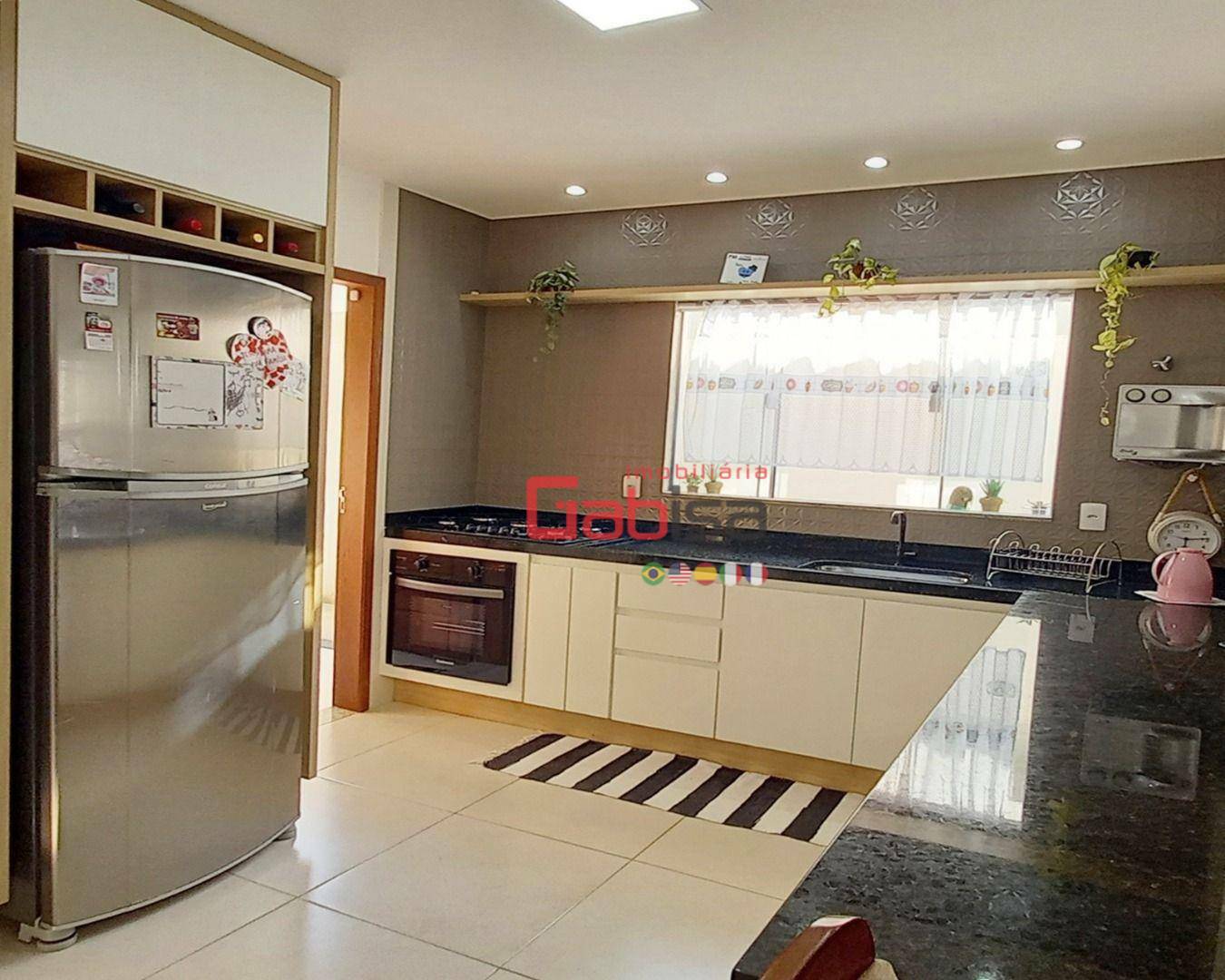 Casa à venda com 3 quartos, 90m² - Foto 7