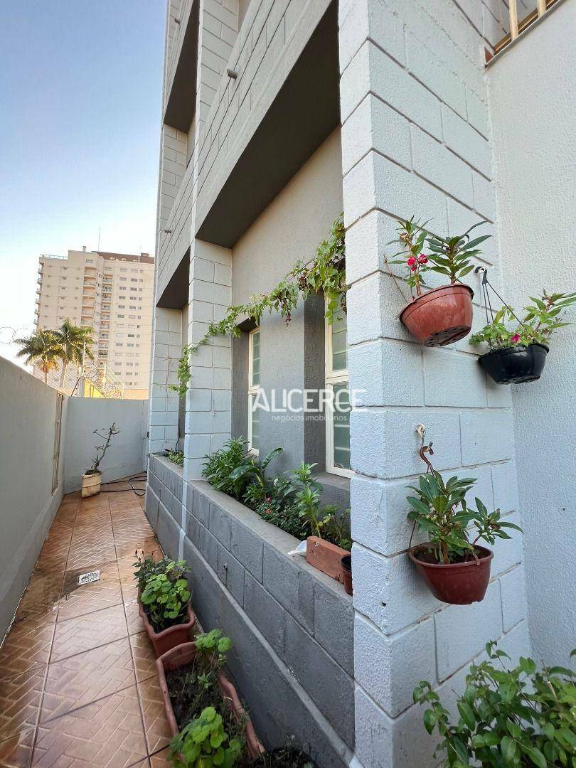 Apartamento à venda com 3 quartos, 180m² - Foto 17