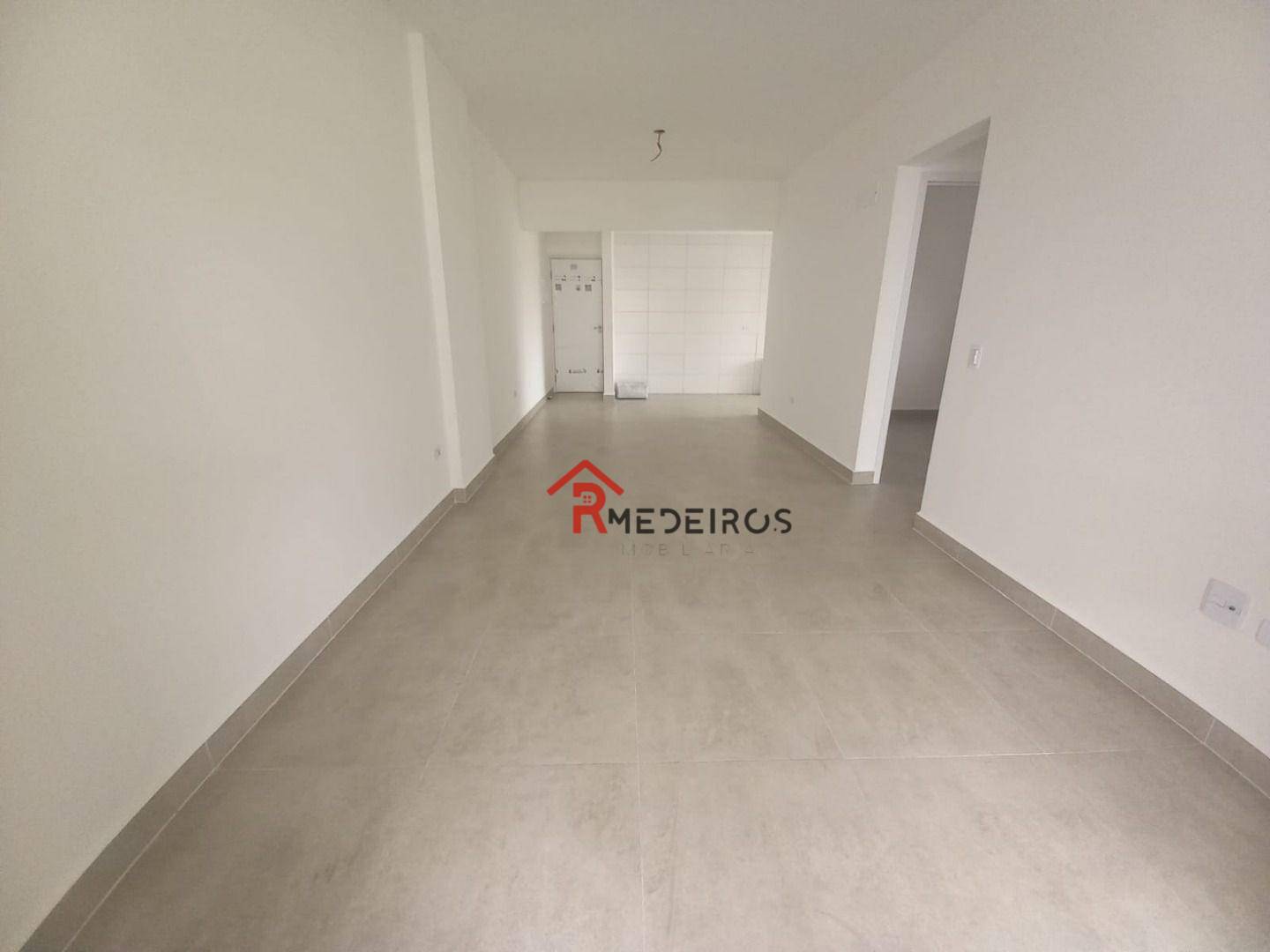 Apartamento à venda com 2 quartos, 82m² - Foto 3