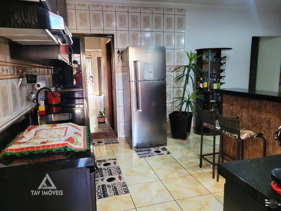 Casa à venda com 2 quartos, 150m² - Foto 9