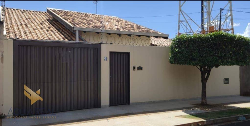 Casa à venda com 3 quartos, 153m² - Foto 1