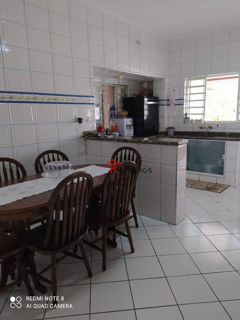 Sobrado à venda com 4 quartos, 388M2 - Foto 15