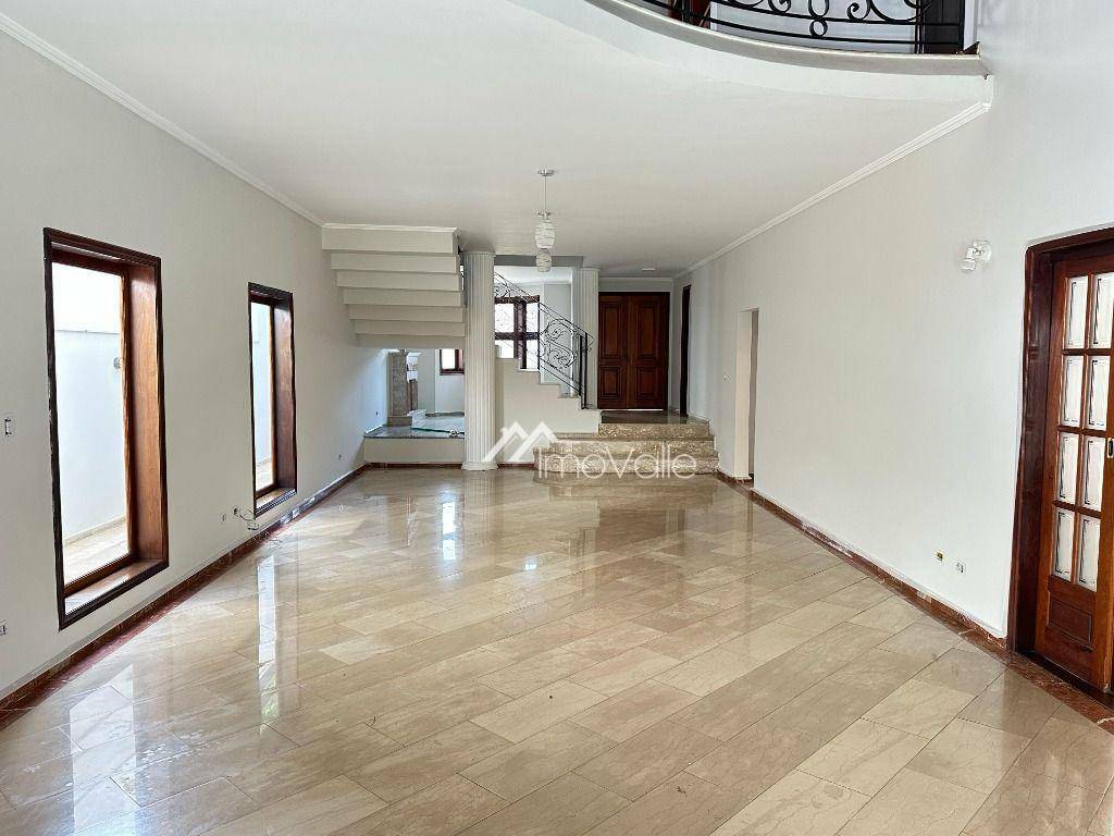Casa de Condomínio para alugar com 4 quartos, 380m² - Foto 2