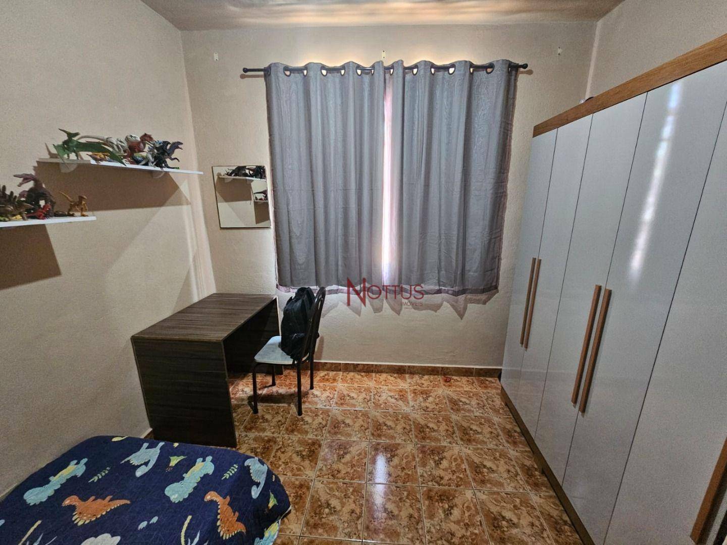 Casa à venda com 4 quartos, 250m² - Foto 5