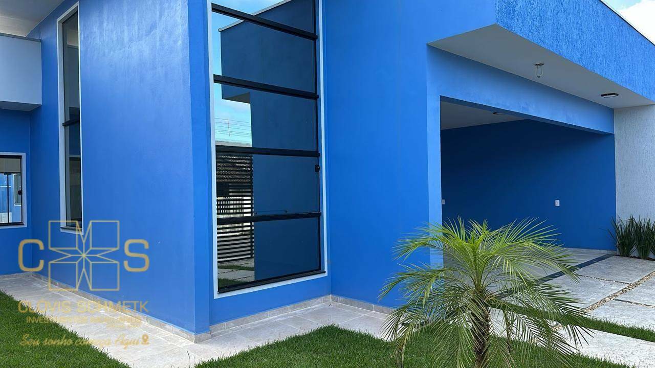 Casa à venda com 3 quartos, 178m² - Foto 1