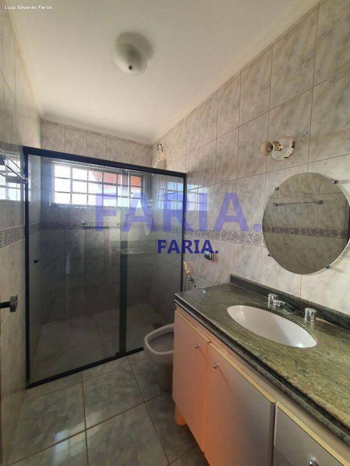 Casa à venda com 5 quartos, 145m² - Foto 14