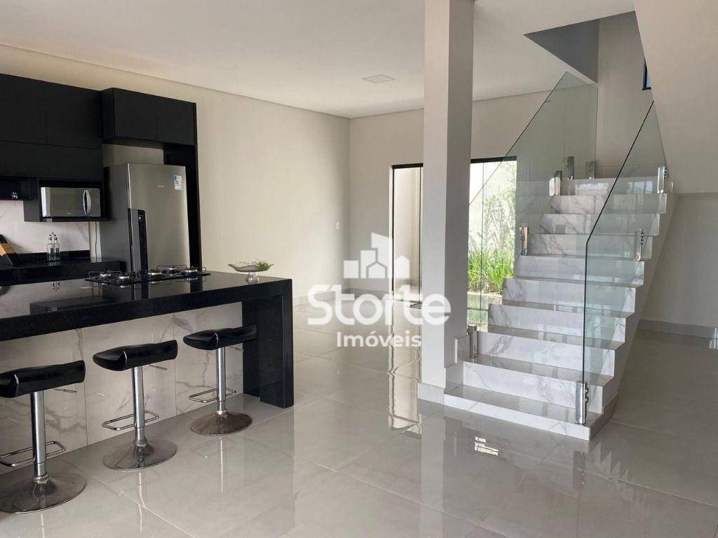 Casa à venda com 4 quartos, 350m² - Foto 7