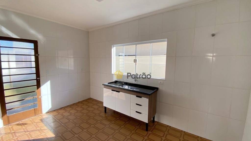 Casa à venda com 3 quartos, 141m² - Foto 4