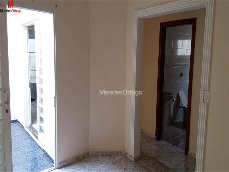 Casa à venda com 2 quartos, 180m² - Foto 6