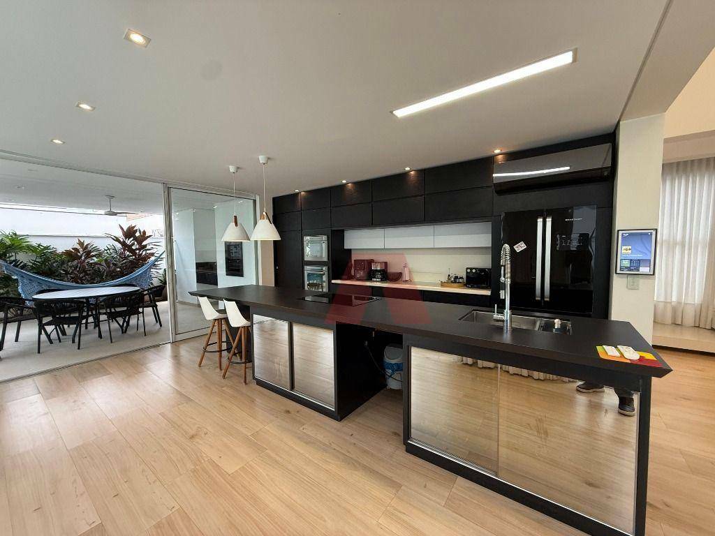 Casa de Condomínio para alugar com 5 quartos, 406m² - Foto 6