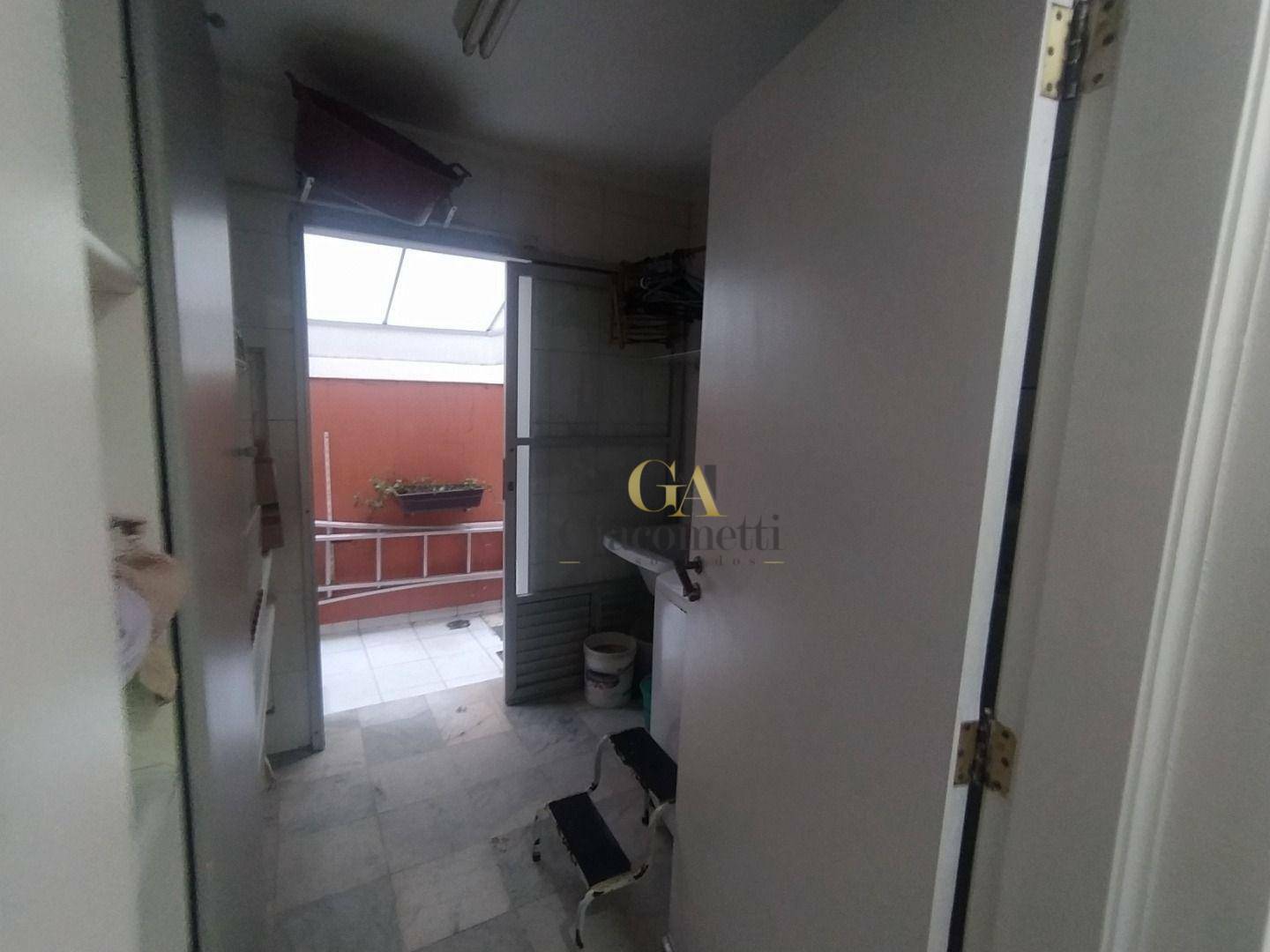 Casa de Condomínio à venda com 4 quartos, 400m² - Foto 36