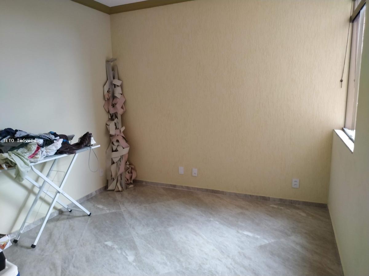 Casa à venda com 2 quartos, 400m² - Foto 16