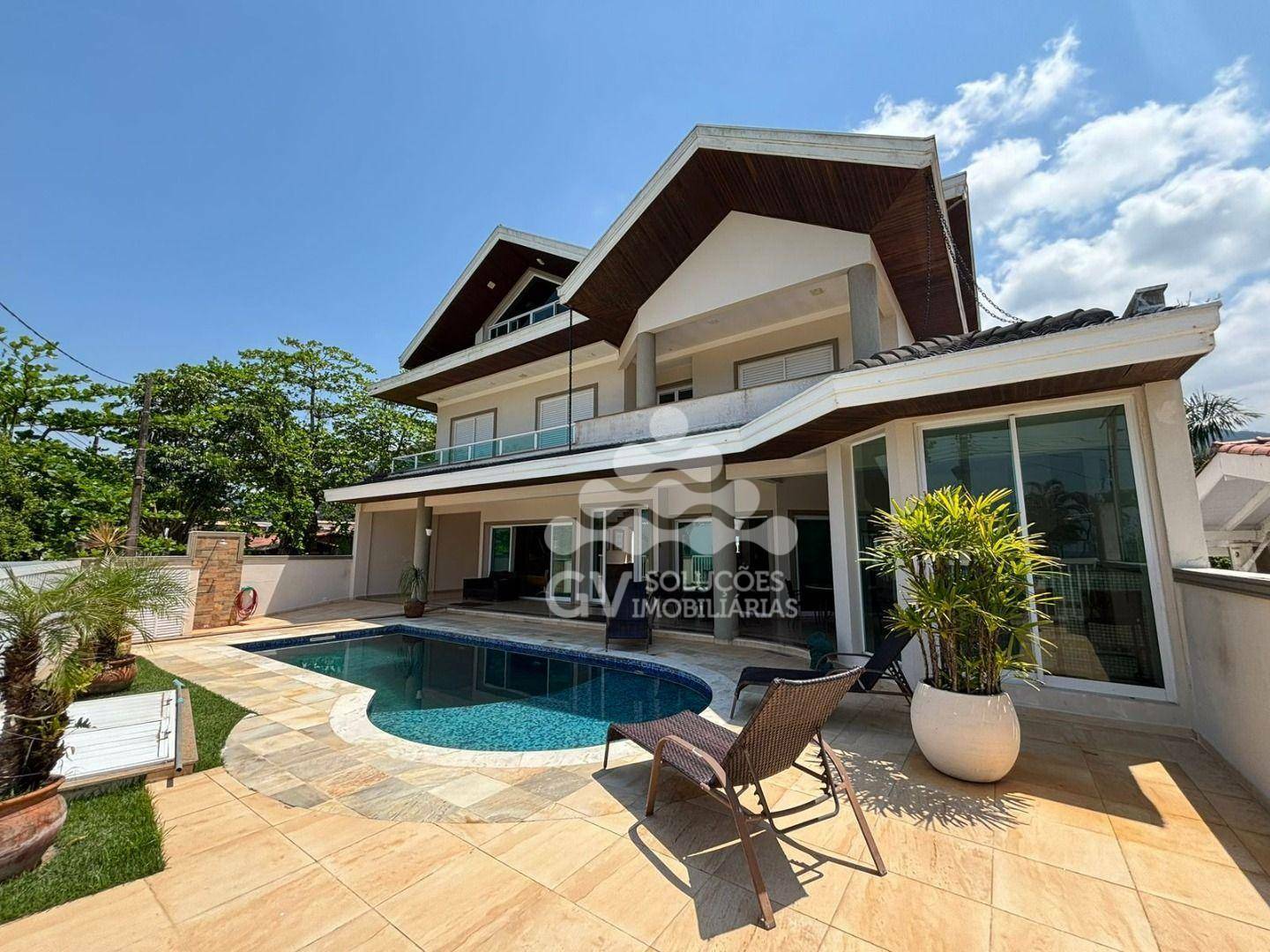 Casa, 5 quartos, 375 m² - Foto 1