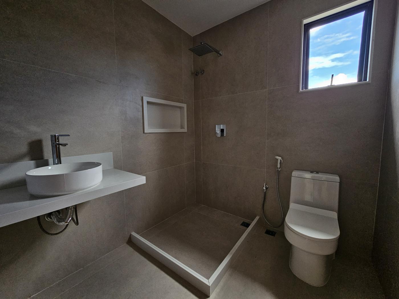 Casa à venda com 5 quartos, 262m² - Foto 11
