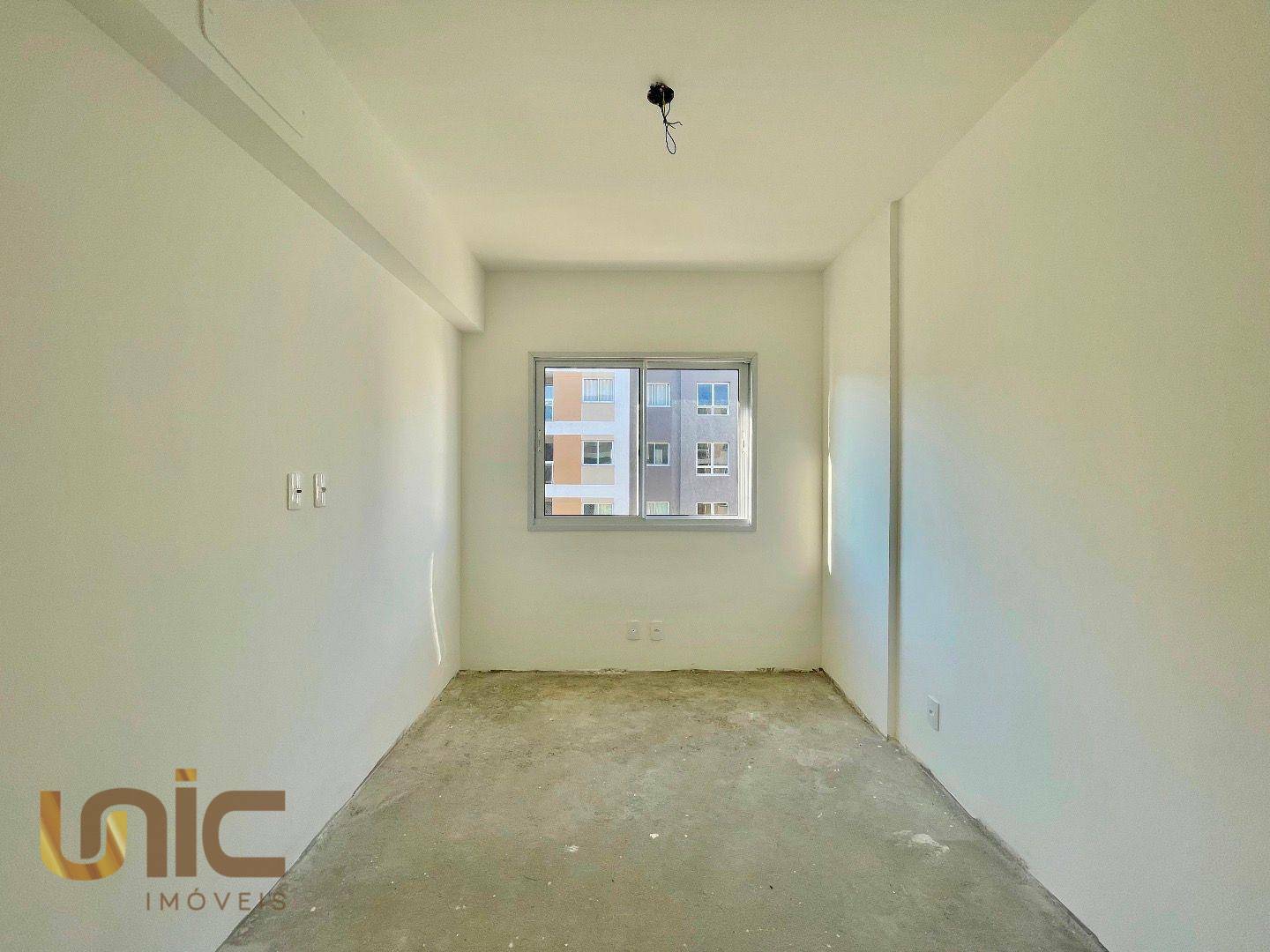 Apartamento à venda com 2 quartos, 60m² - Foto 4