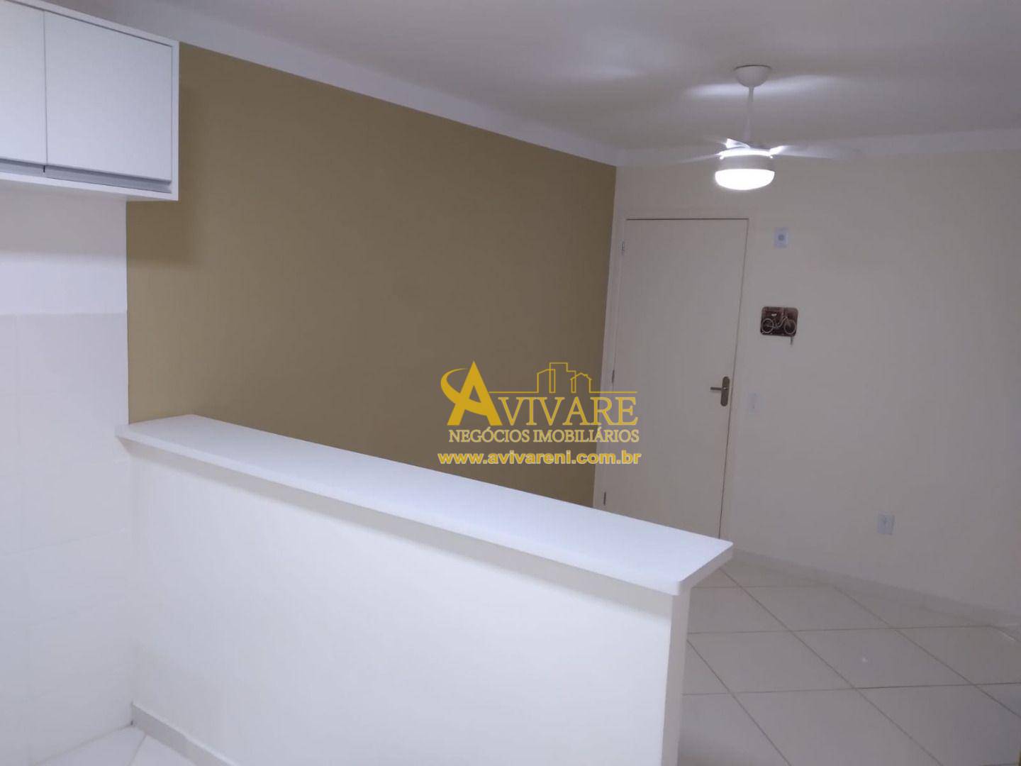 Apartamento à venda com 2 quartos, 43m² - Foto 3