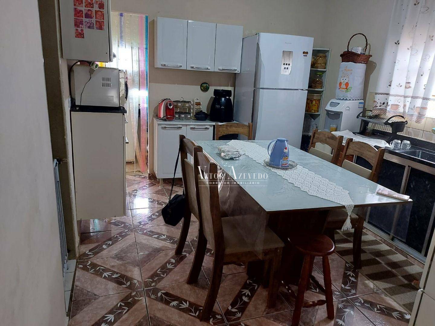 Casa à venda com 3 quartos, 131m² - Foto 1