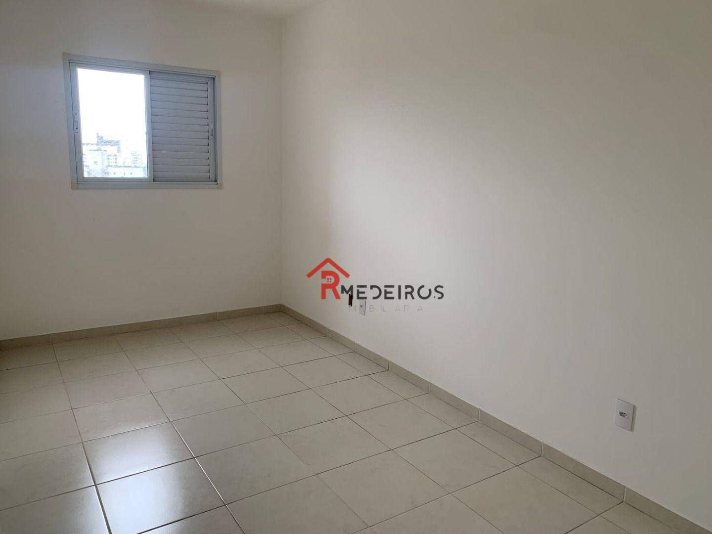 Apartamento à venda com 2 quartos, 70m² - Foto 12