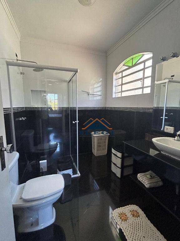 Casa de Condomínio à venda com 5 quartos, 450m² - Foto 61