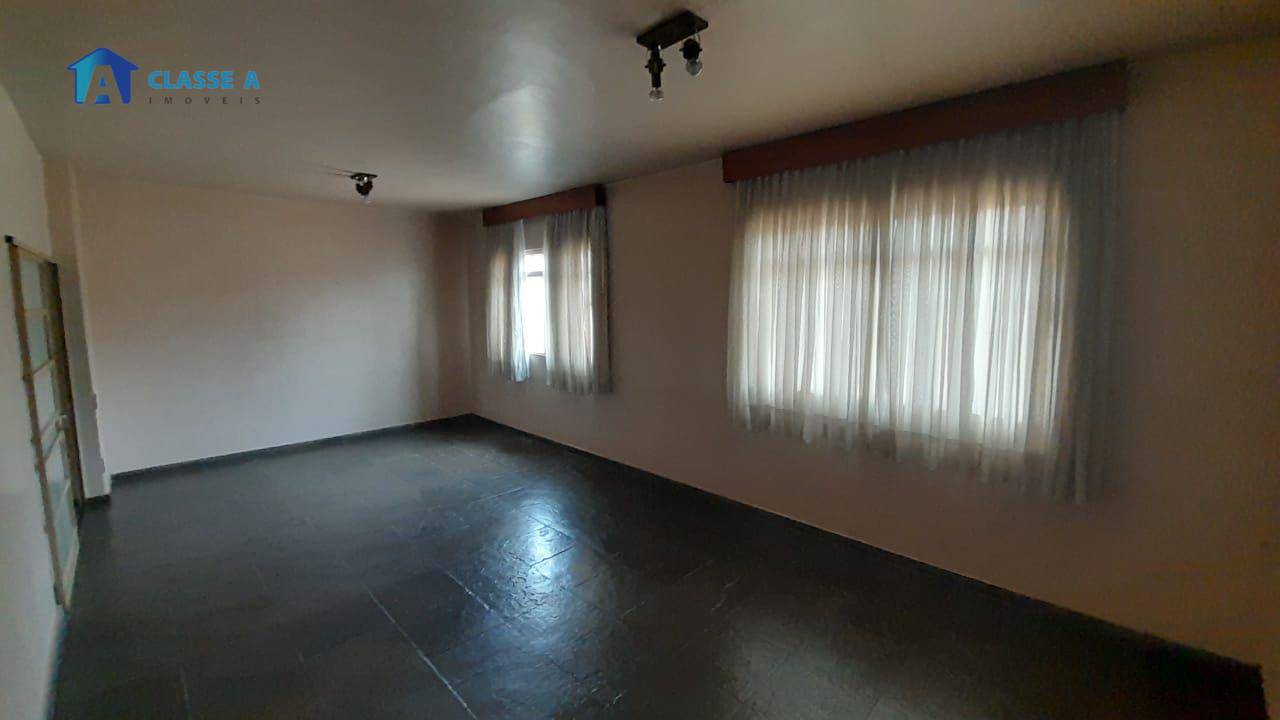 Casa à venda com 3 quartos, 250m² - Foto 22