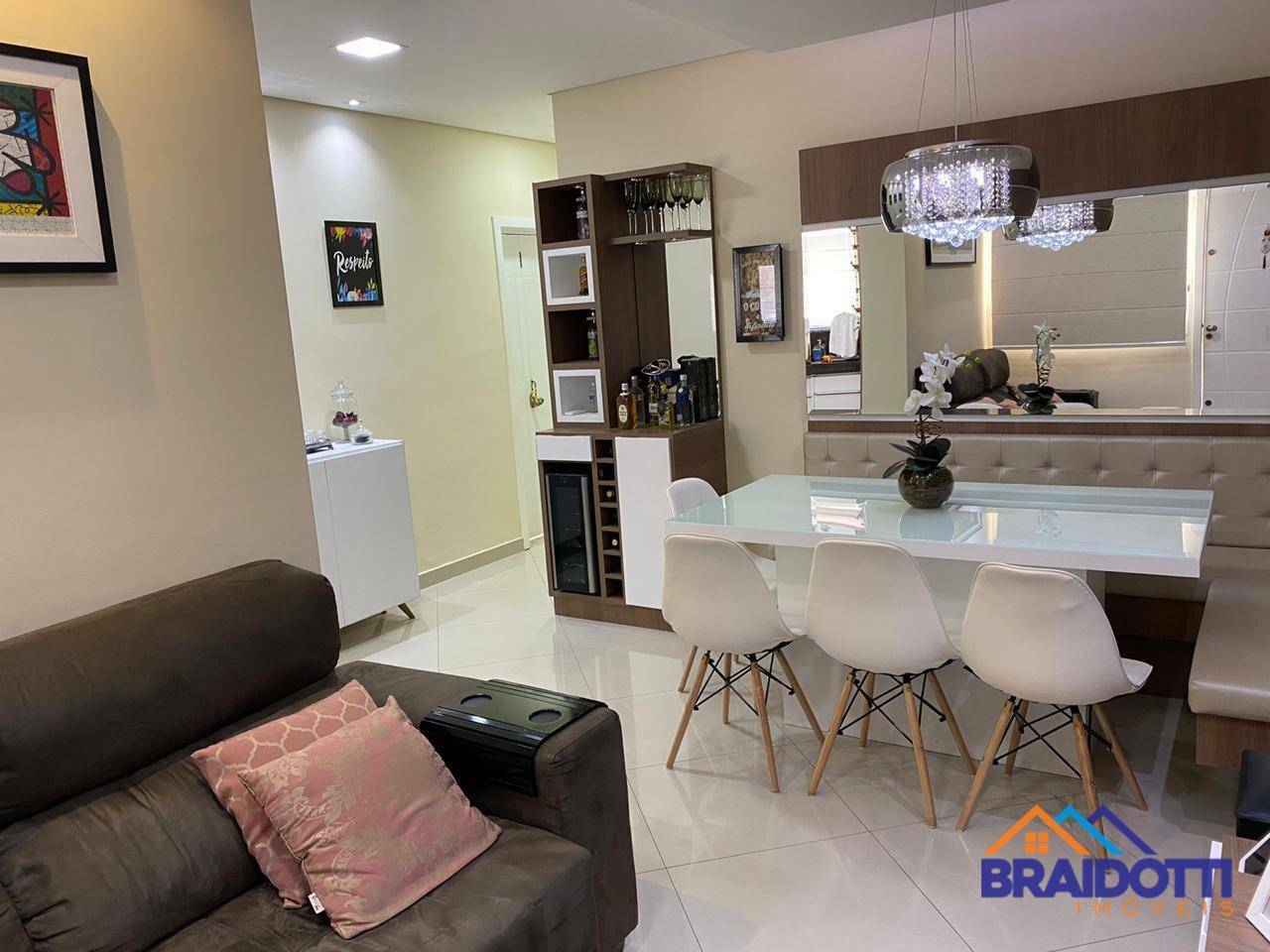 Apartamento à venda com 2 quartos, 60m² - Foto 5