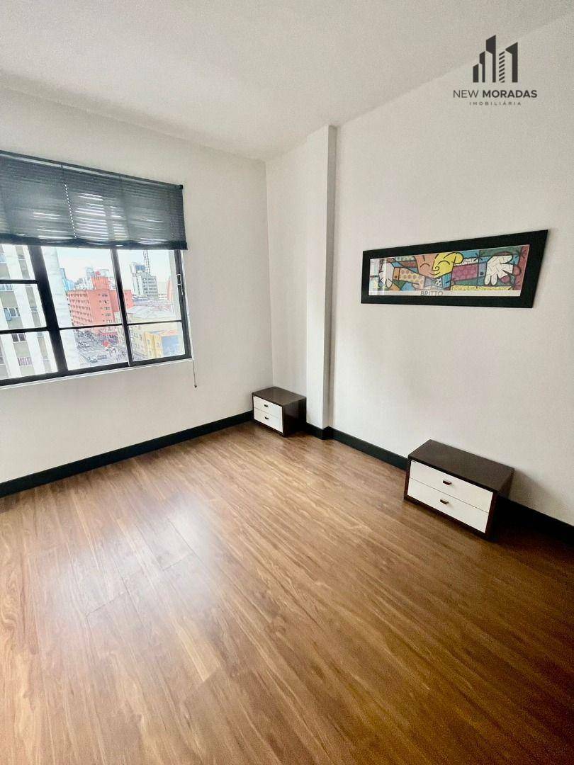 Apartamento à venda com 3 quartos, 157m² - Foto 21