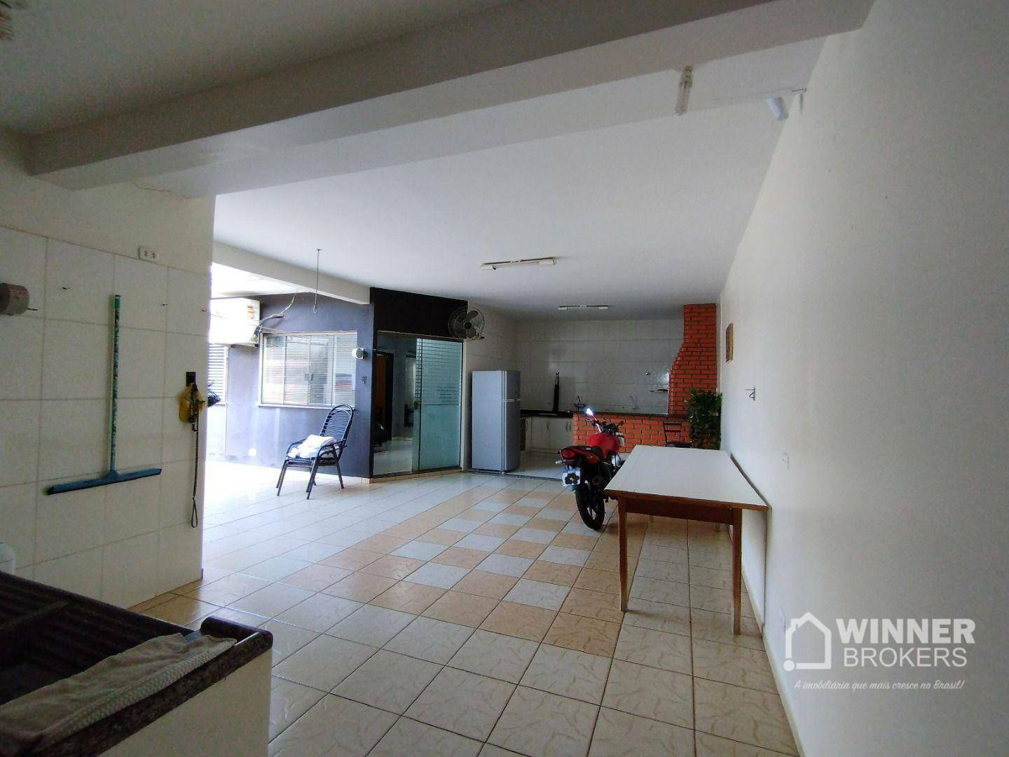 Casa à venda com 4 quartos, 260m² - Foto 26