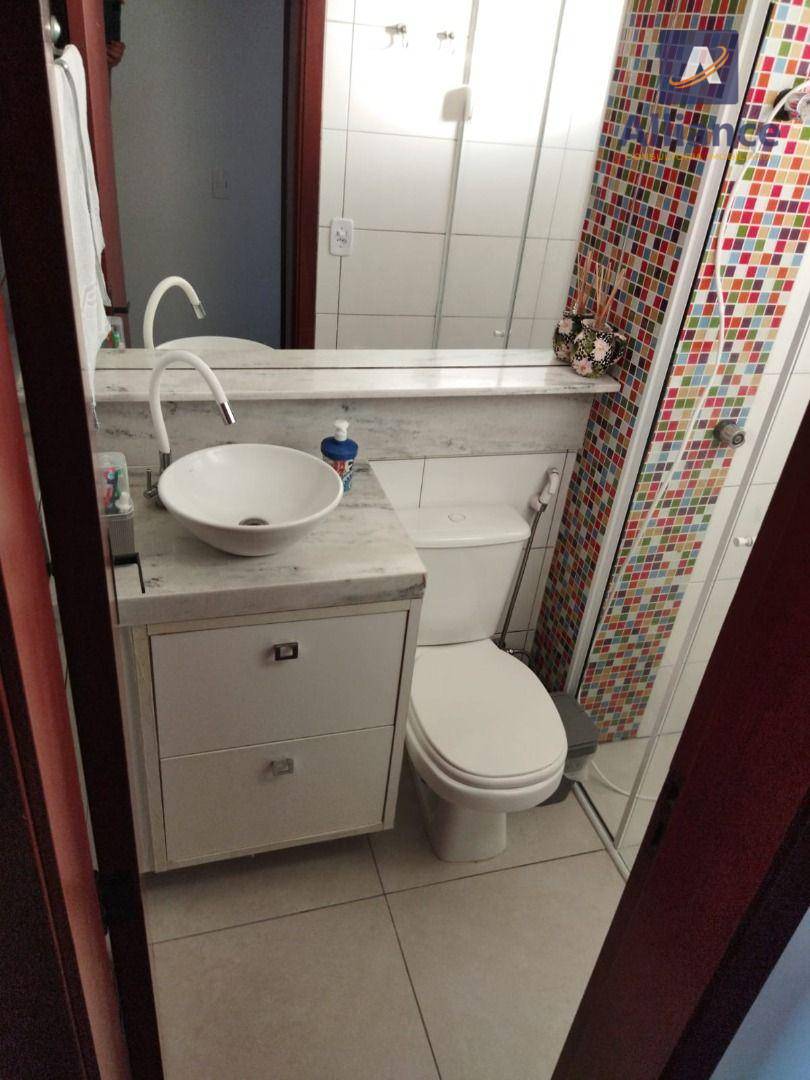 Apartamento à venda com 2 quartos, 61m² - Foto 15