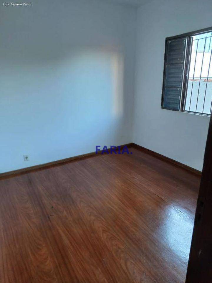 Casa à venda com 4 quartos, 131m² - Foto 7