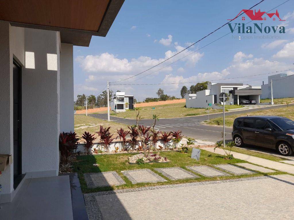 Casa de Condomínio à venda com 3 quartos, 211m² - Foto 3