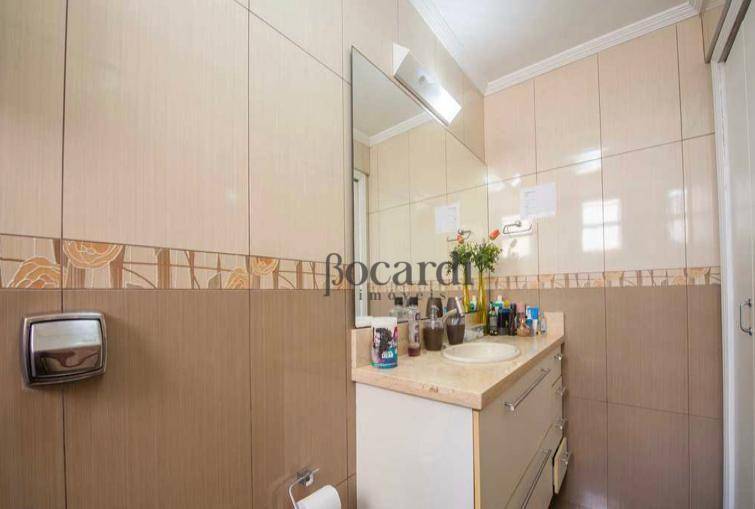 Apartamento à venda com 3 quartos, 147m² - Foto 2