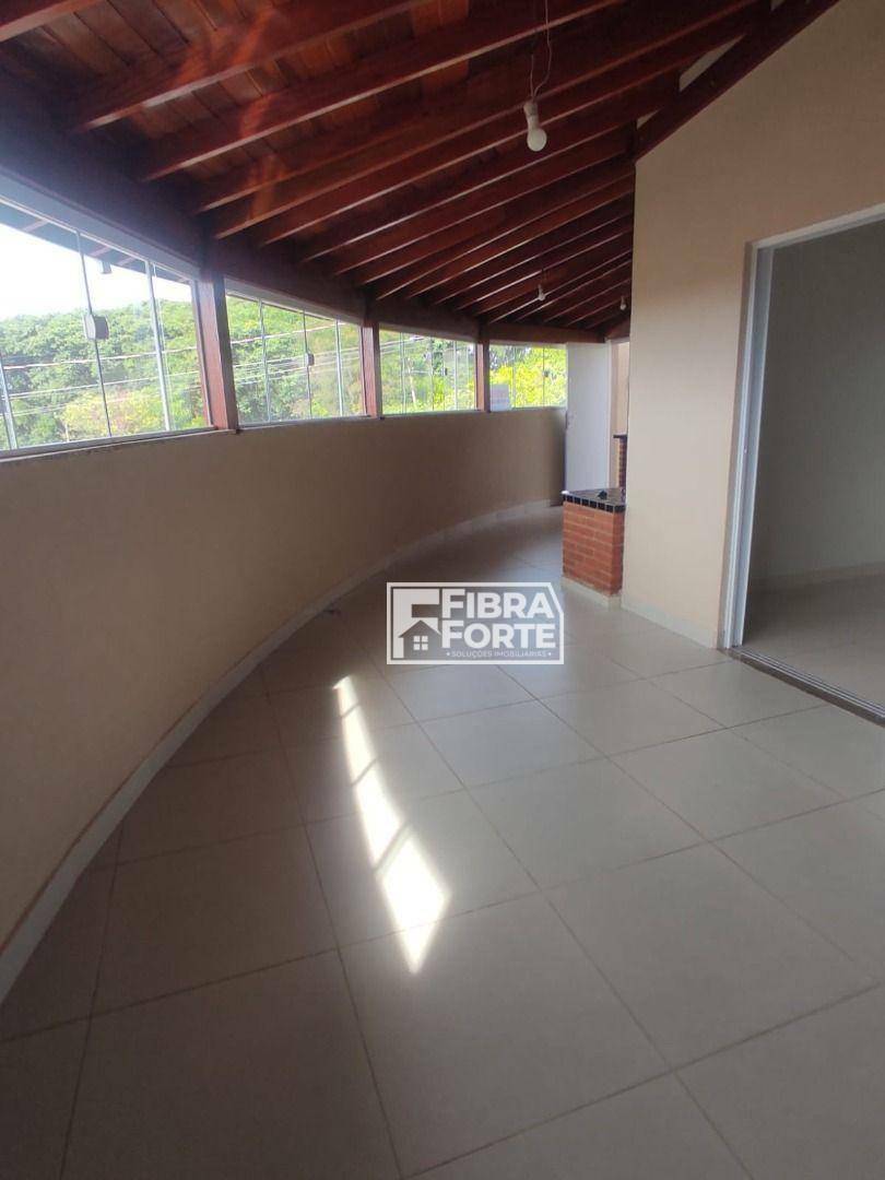 Casa à venda com 3 quartos, 155m² - Foto 3