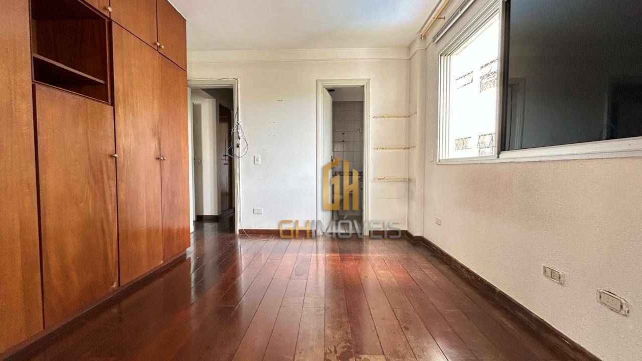 Apartamento à venda com 3 quartos, 221m² - Foto 11