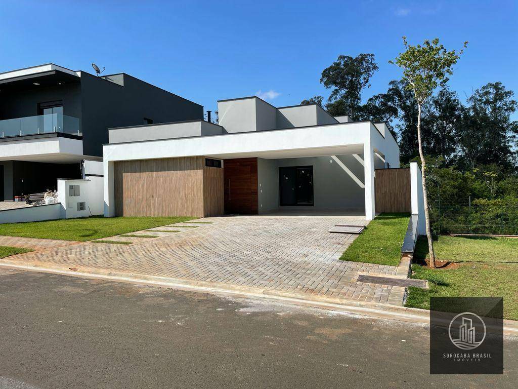 Casa de Condomínio à venda com 3 quartos, 230m² - Foto 2