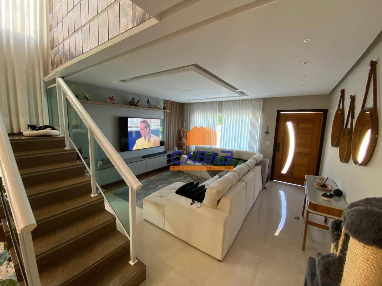 Casa à venda com 4 quartos, 262m² - Foto 3