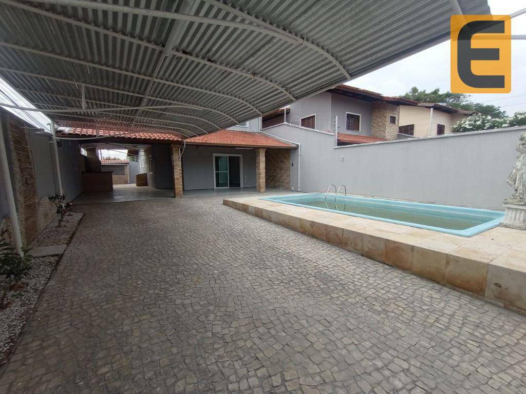 Casa para alugar com 3 quartos, 250m² - Foto 3