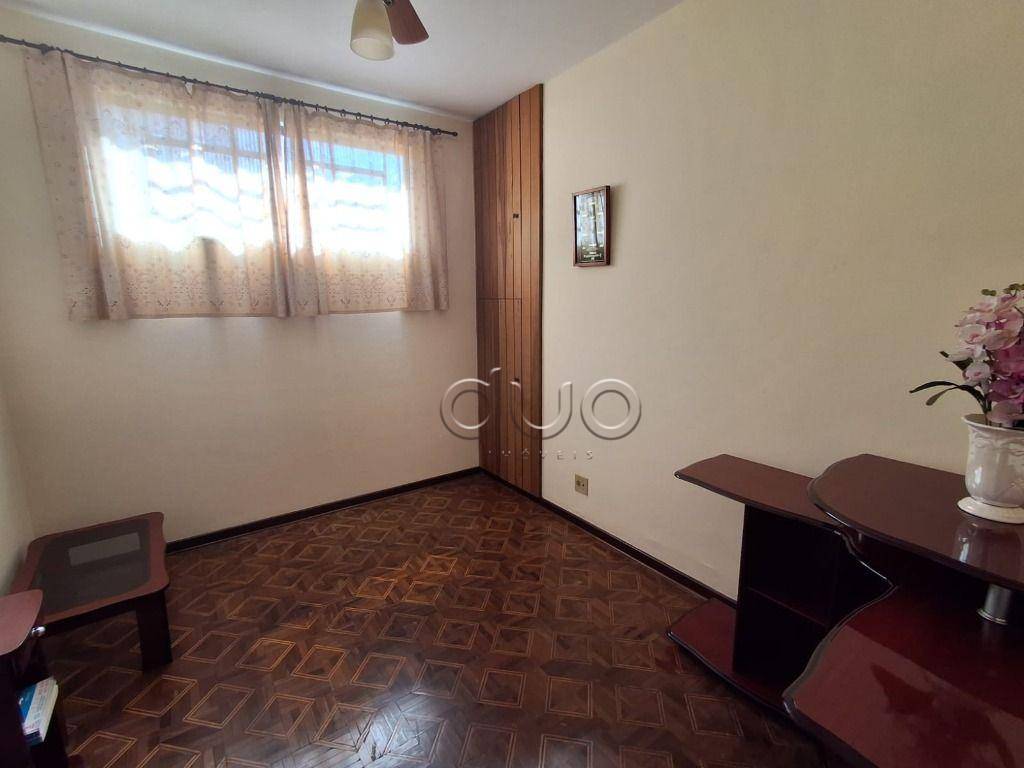 Casa à venda com 3 quartos, 176m² - Foto 2