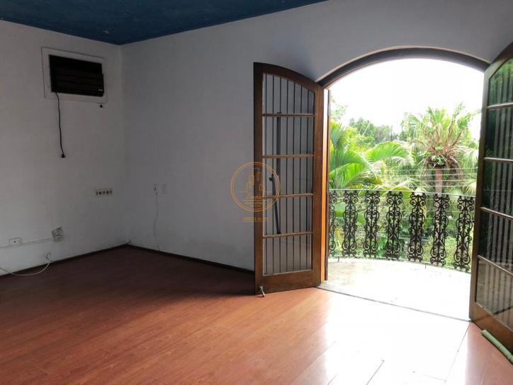 Casa para alugar com 3 quartos, 390m² - Foto 8